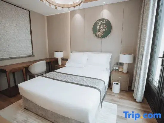 Man · Wenquan Homestay