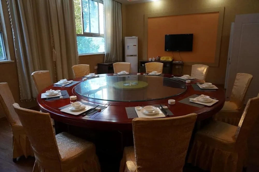 Nanjing Lukou Bianfang Hotel