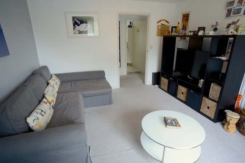 2 Bedroom Apartment With Balcony in Nunhead