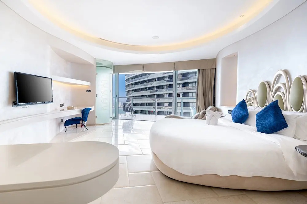 Yuejia Sea Apartment Phoenix Island