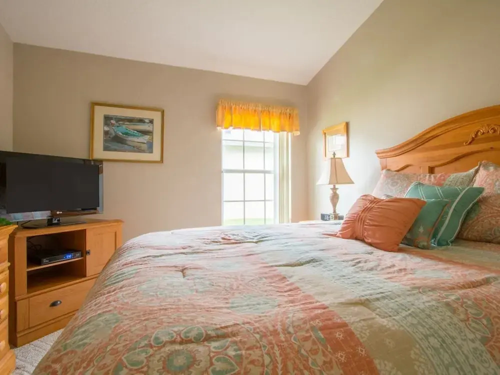 4 Bed 8065