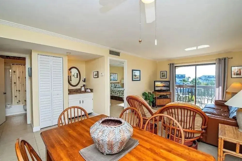 Updated Oceanfront, Oceanviews! 5 Hot Tubs 2 Resort Pools! Trolley St Augustine Beach