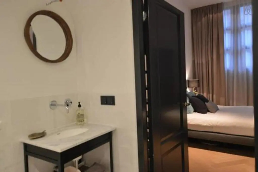 Romantic ground floor suite in Pijp near Sarphatipark