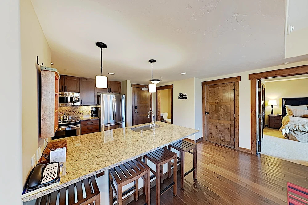 New Listing! Upscale Ski At Trailhead Lodge 3 Bedroom Condo