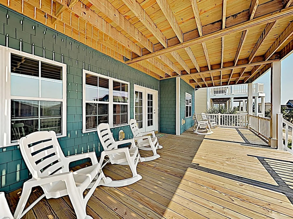 Expansive Beach Beauty W/ Private Pool & Balconies 5 Bedroom Home