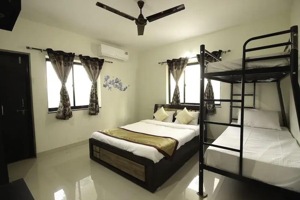 OYO 9885 Home Exotic 1 BHK Candolim