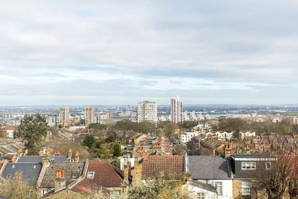 NEW Super 3BD Family Home Stunning London Views