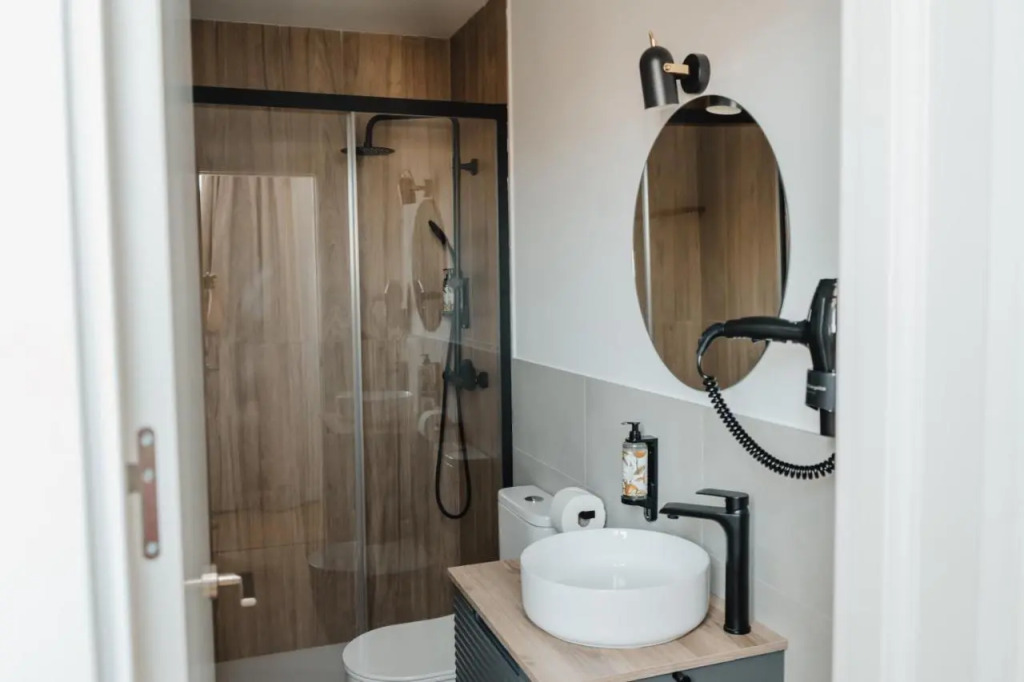 esZentrico Suites & Rooftop bar
