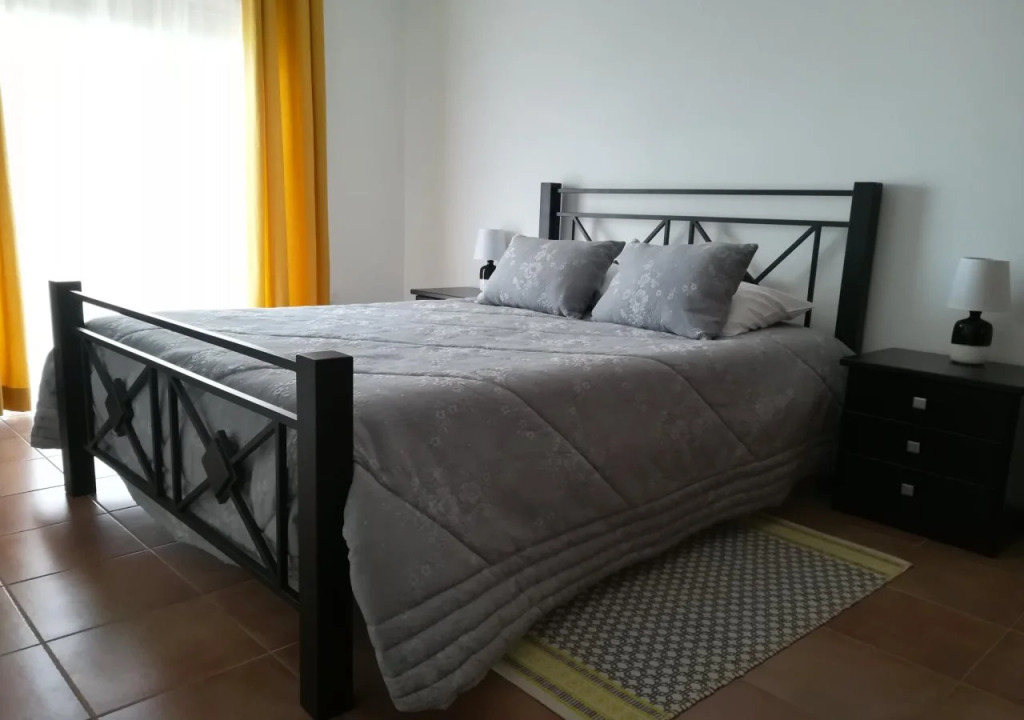 Vinas Place