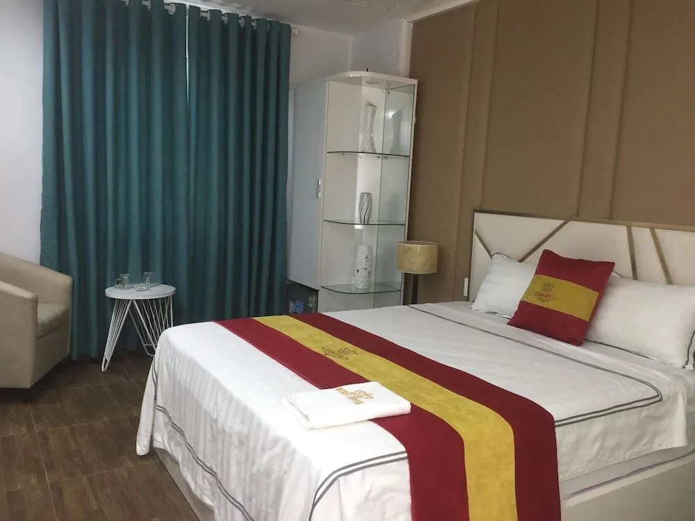 Queen Le Dai Hanh Hotel