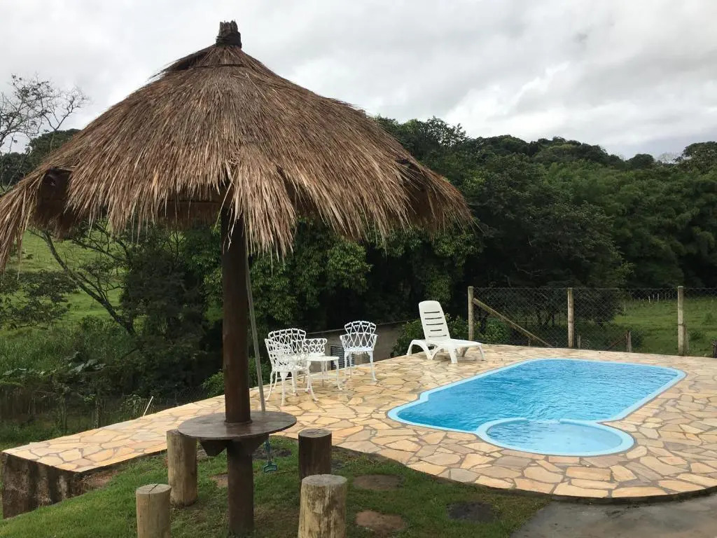 Chácara 4 quartos com piscina