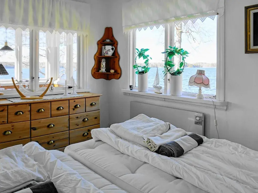 6 person holiday home in GULLSPåNG