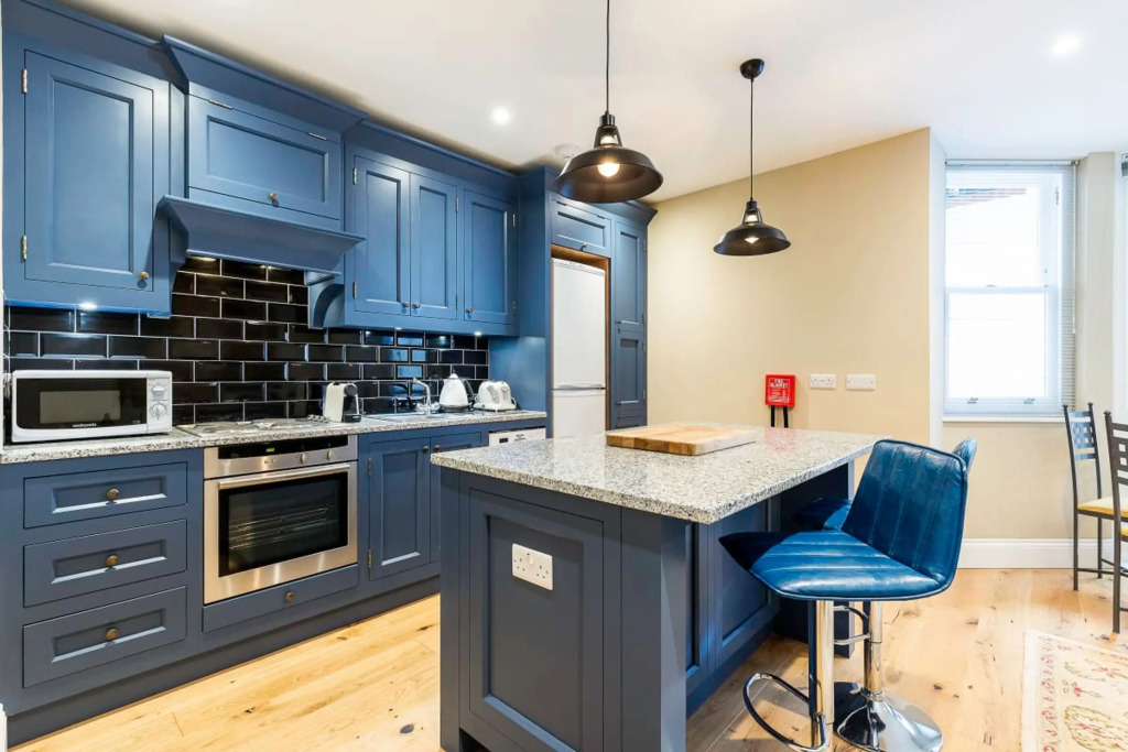 Colourful Studio Near Clapham Common!