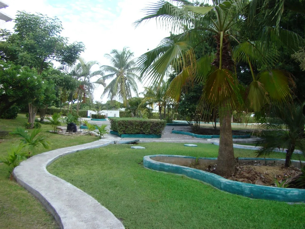 All Inclusive Bed & Beach & Fun Cancun