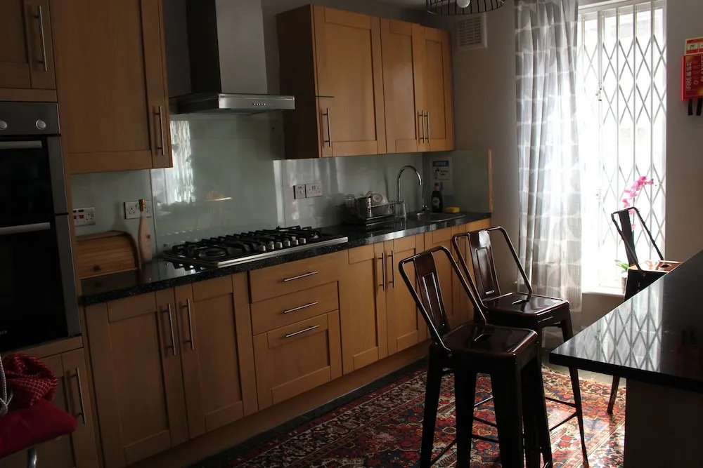 House close to kings cross