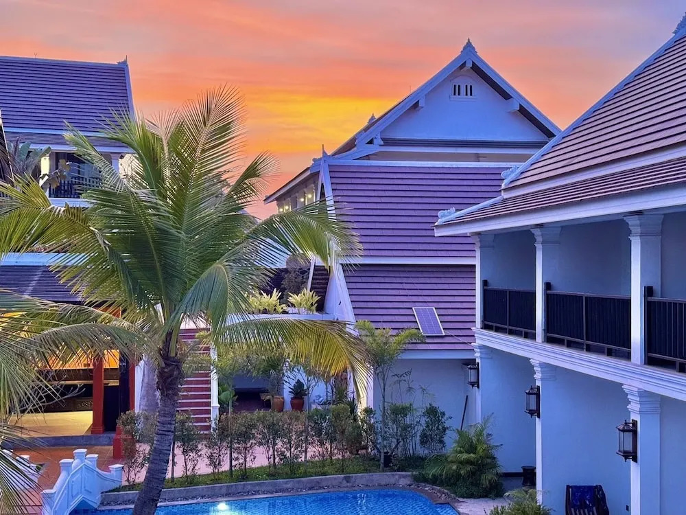 Manyo Hotel and Resort
