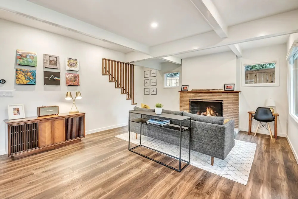 New Listing! Renovated Historic Claypool House 3 Bedroom Home