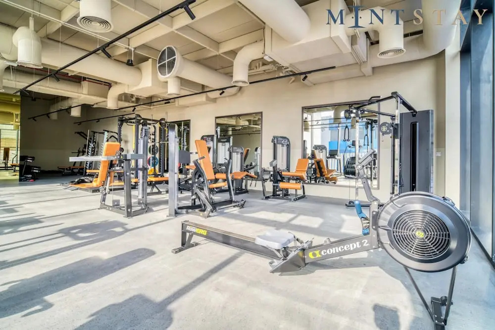 Chic Studio w Panoramic Burj Khalifa Views