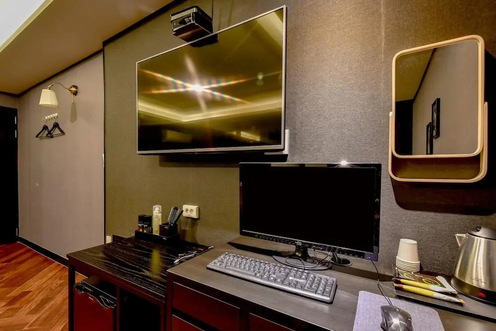 French Code Hotel