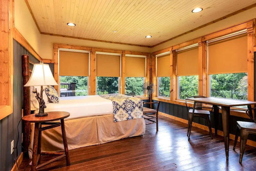 Historic Tapoco Lodge Resort