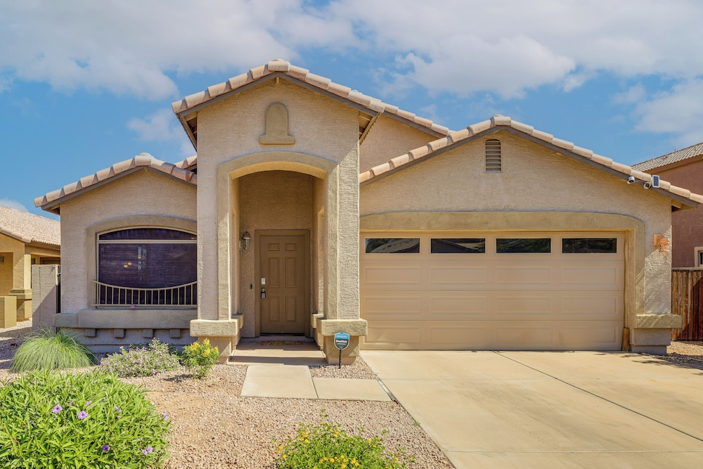 Swim, Golf, Unwind! Queen Creek Home w/ Patio
