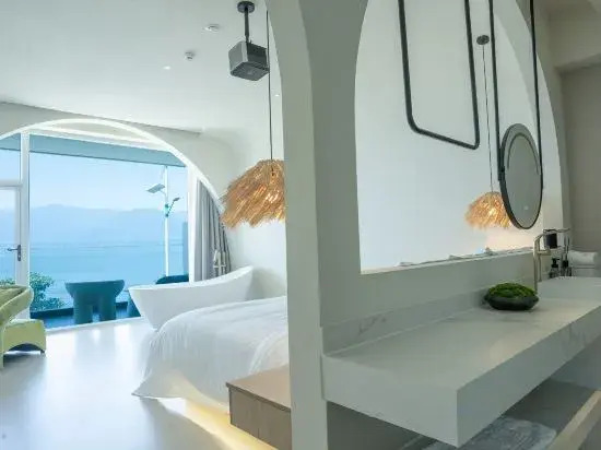 Dali Monsoon Journey · Wind Villa Erhai Panoramic Smart Resort (Shuanglang Branch)