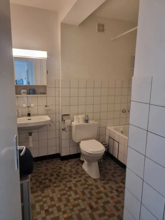 Full 3 Bedroom Flat With Internet and Balcony