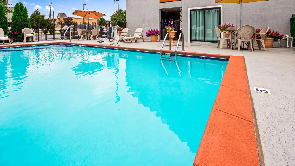 SureStay by Best Western Kansas City Country Inn North