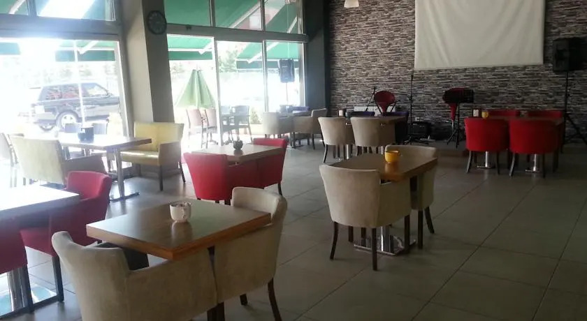 Deluxia Suites