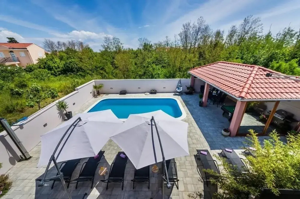 House Luxury Villa with pool