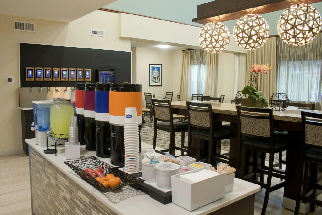 Hampton Inn & Suites Denver-Speer Boulevard