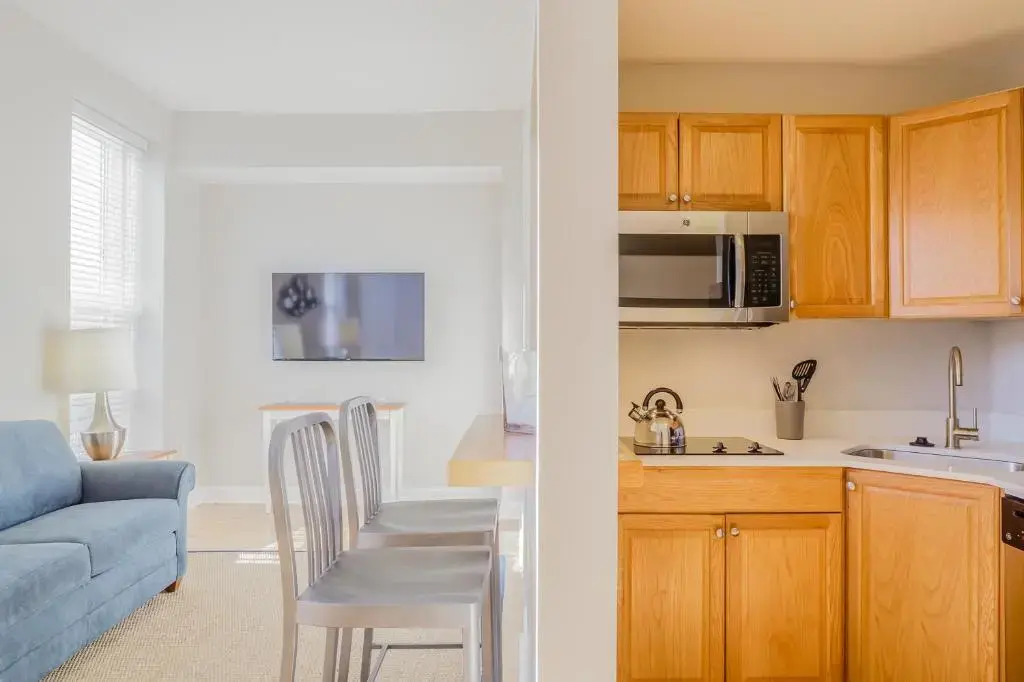 Winthrop Beach Inn and Suites Boston Logan Airport