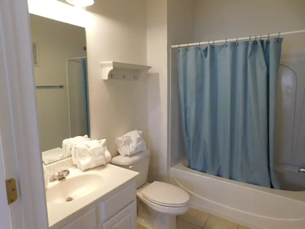 Havens #1811 2 Bedroom Condo by RedAwning