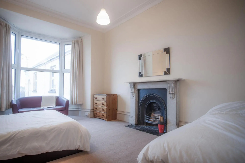 Connaught House - 2 Bedroom Apartment - Tenby