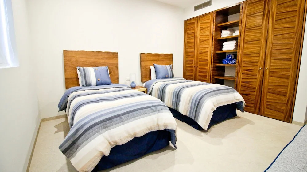 Delta Ii 201 Alamar Apartment 2 Bedroom Apts