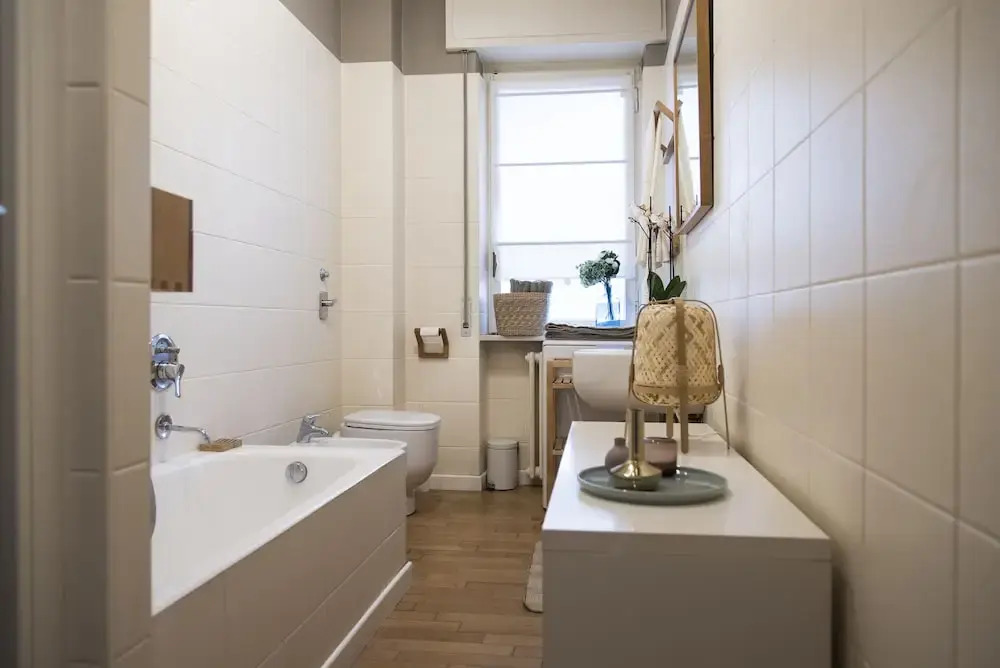 Sweet Flat near Metro Stop