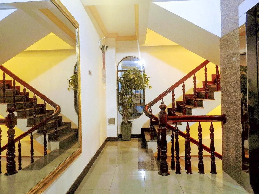 La Suisse Hotel