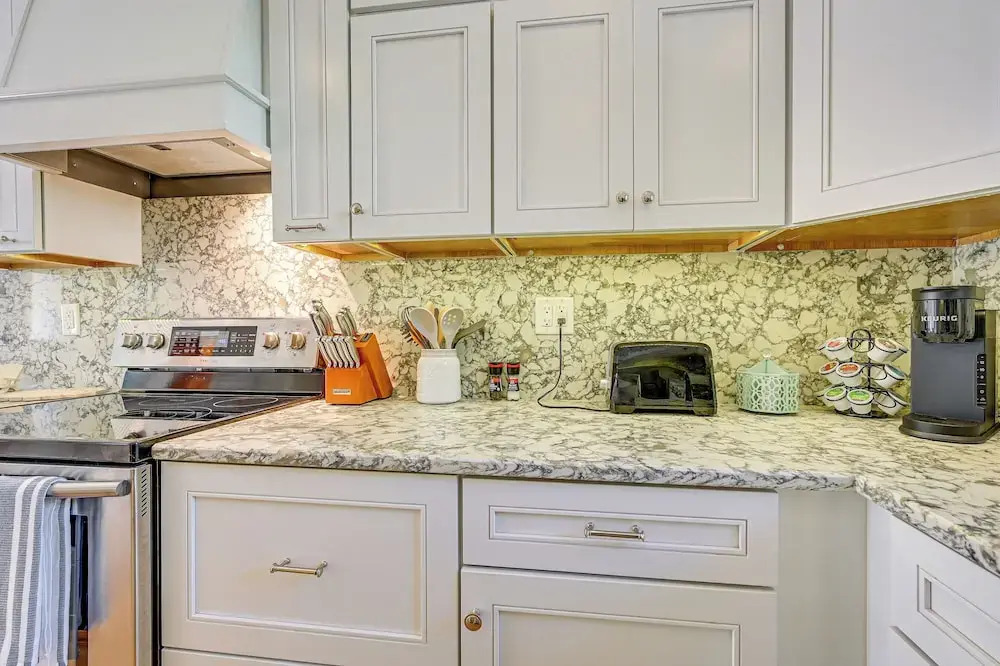 Florida Retreat w/ Hot Tub: Walk to the Gulf!
