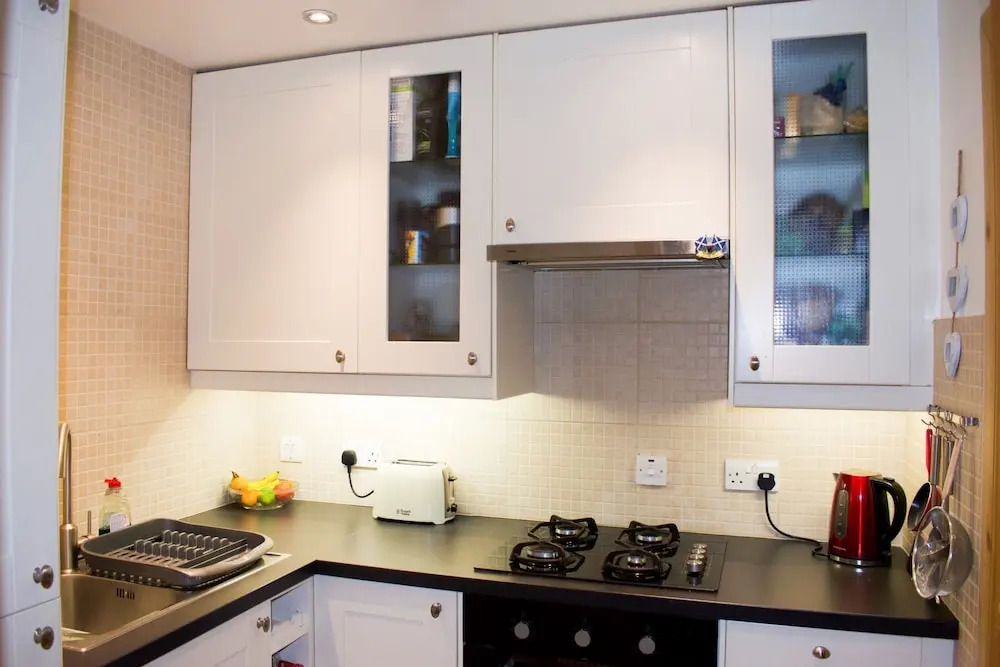 Traditional 1 Bedroom Colony Flat in Edinburgh