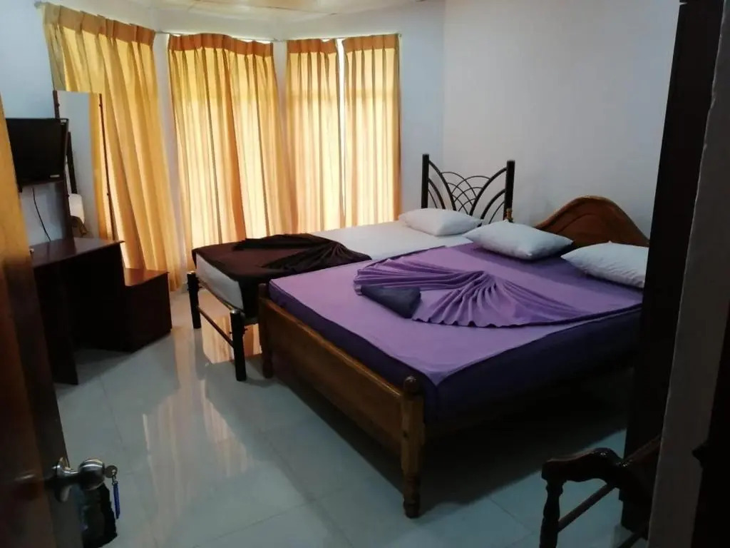diyaluma falls inn