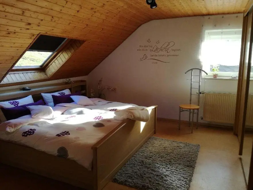 An den Kleeäckern 4 Haus mit Herz
