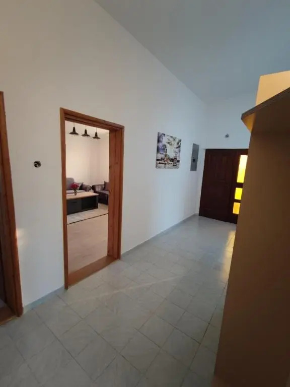 Guest House Tomba