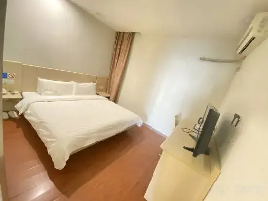 Su Shi Hotel (Shanghai Bund Nanjing East Road Subway Station)