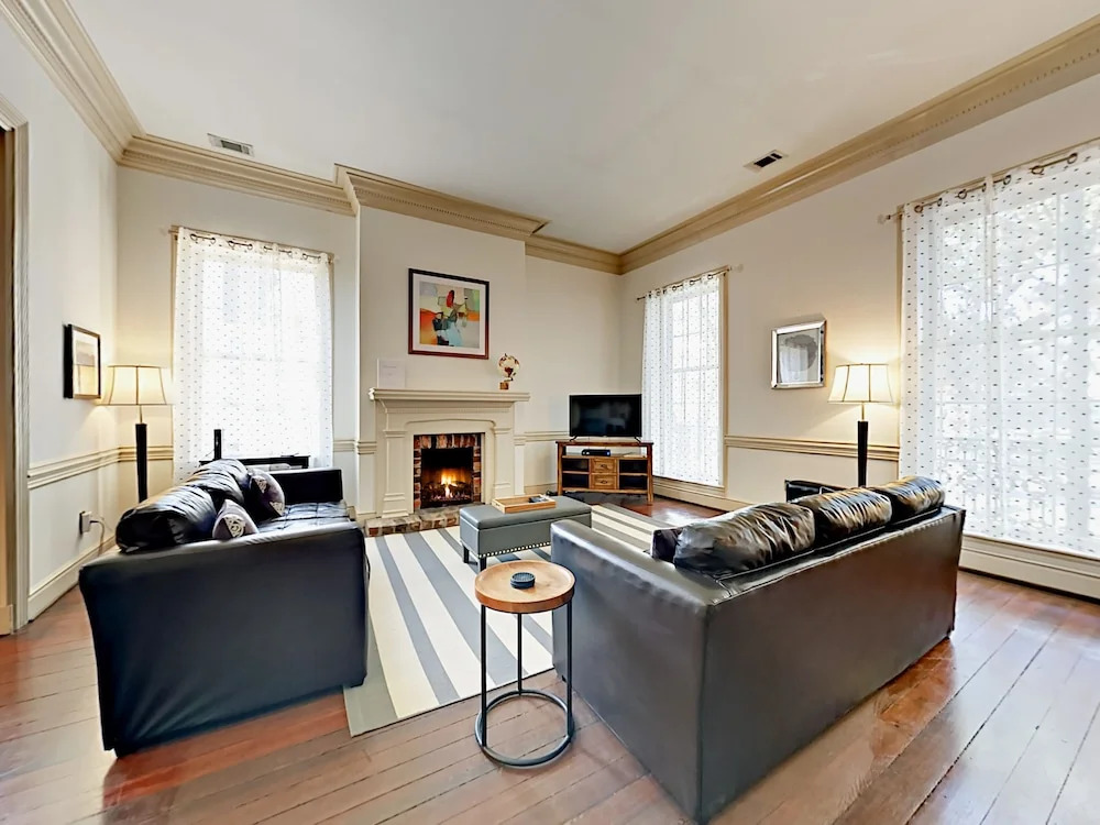 125 E Liberty Home 2 Bedrooms 2.5 Bathrooms Townhouse