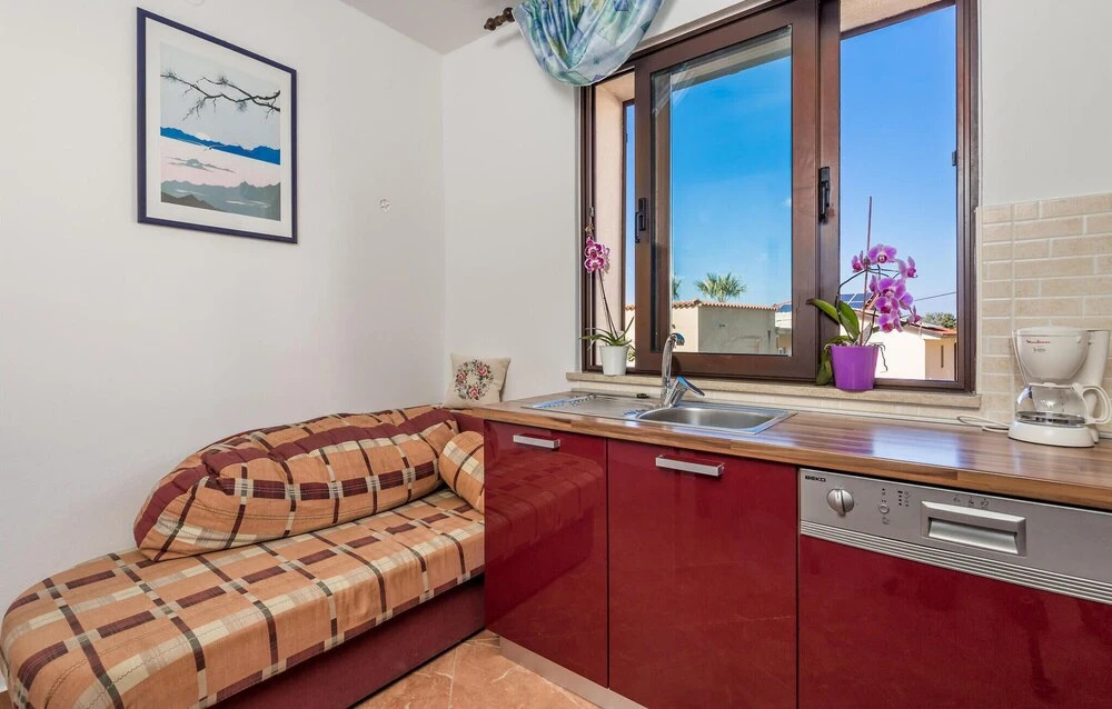 Amazing Apartment in Supetarska Draga With Sauna, Wifi and 1 Bedrooms