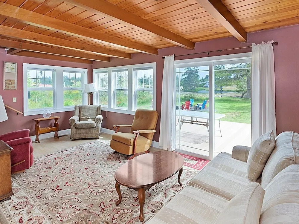 Clatsop Lake House 2 Bedrooms 1 Bathroom Home