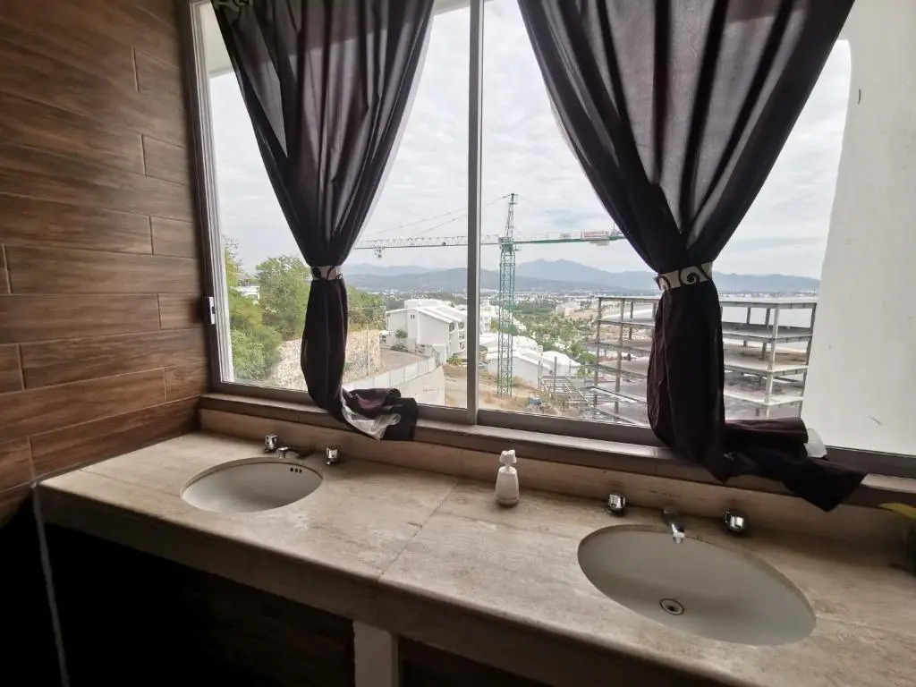 63 Peninsula del Capitan