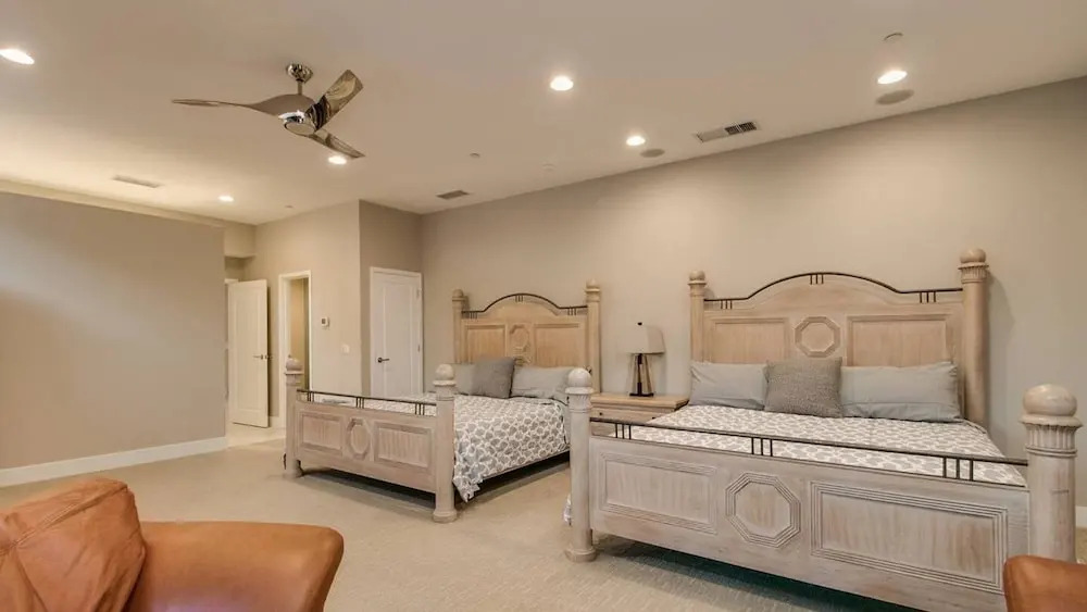 Luxe 4 Bdrm W/pool and Spa on Golf Course Lot!