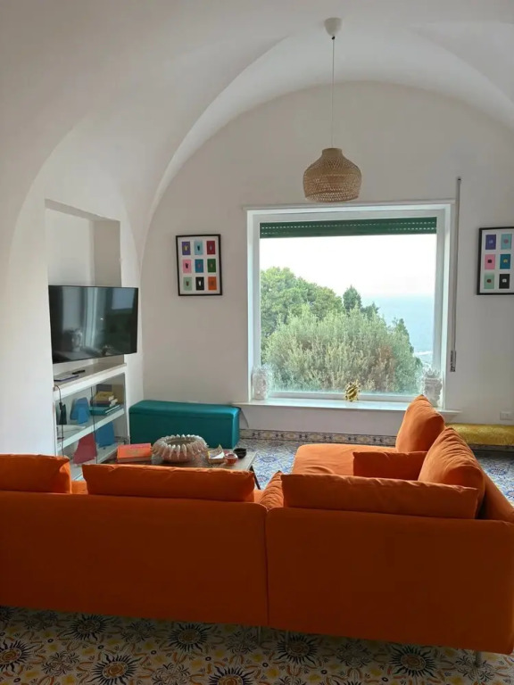 Heartbreaking sea view house in Capri - Italy