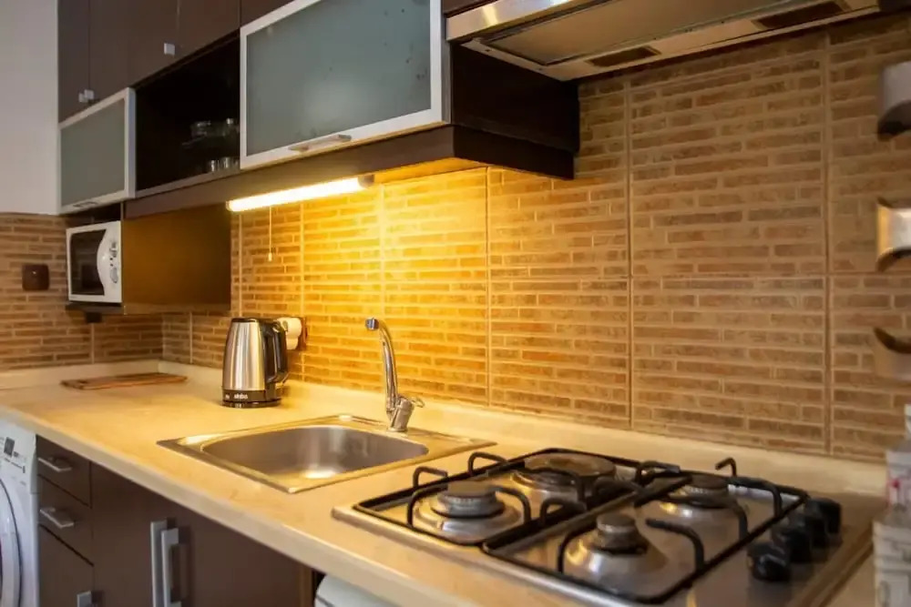 Pleasant and Central Flat With Balcony in Alsancak